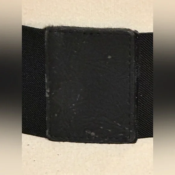 Unique Silver Zipper Belt - Picture 8 of 8